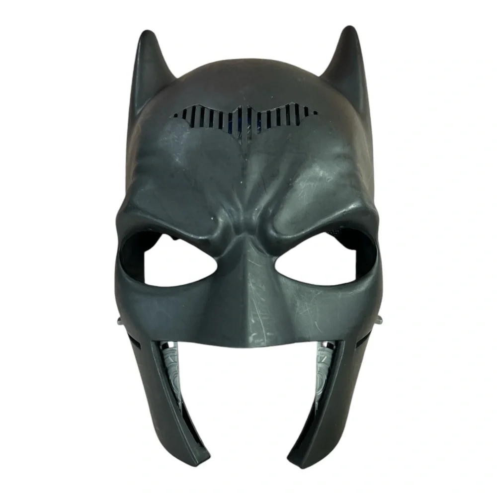Batman Voice Changing Mask DC Comics Toy Interactive Dark Knight Mattel